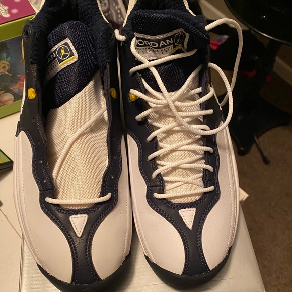 997 Nike Air Jordan Team Jumpman 1s 